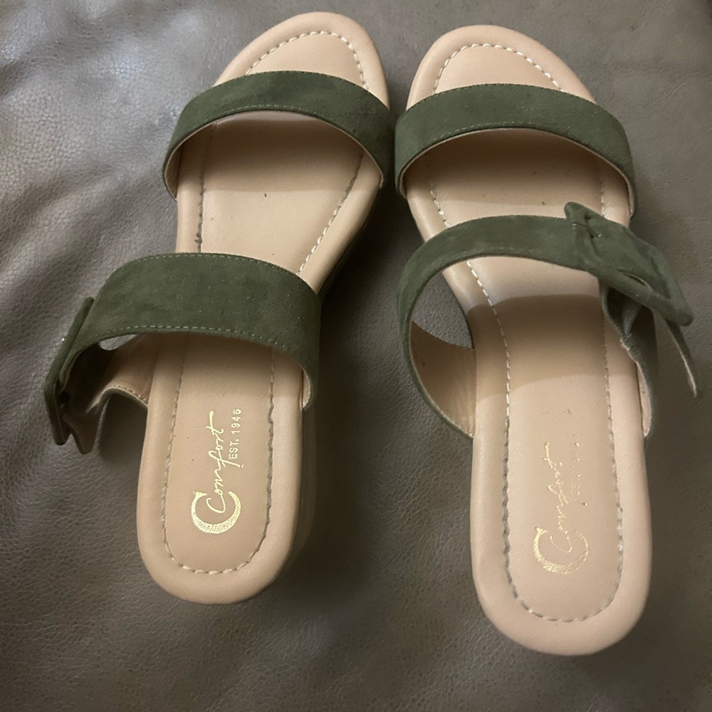 Green Comfort Slide Sandals with Adjustable Straps
